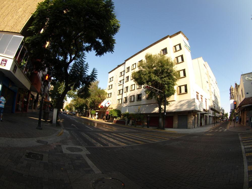 Hotel Roma Guadalajara In Downtown Esterno foto