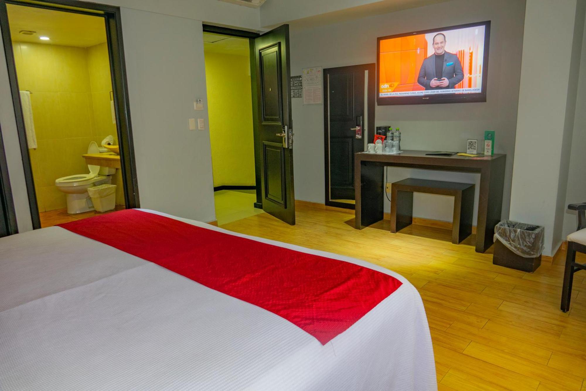 Hotel Roma Guadalajara In Downtown Esterno foto